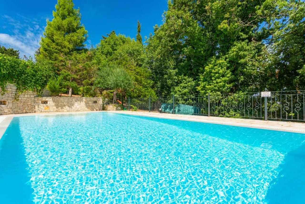 Villa Eleni Agnitsini ภายนอก รูปภาพ